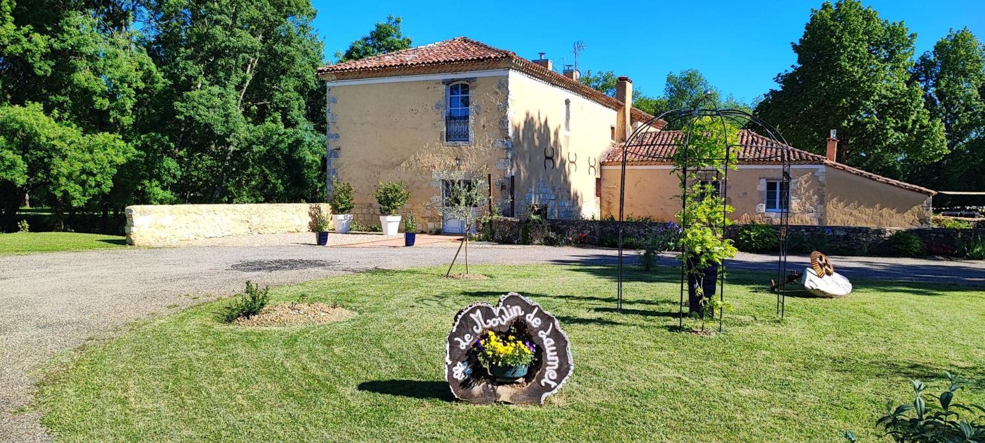 Hotel Le Moulin De Laumet Vic-Fezensac Exterior foto
